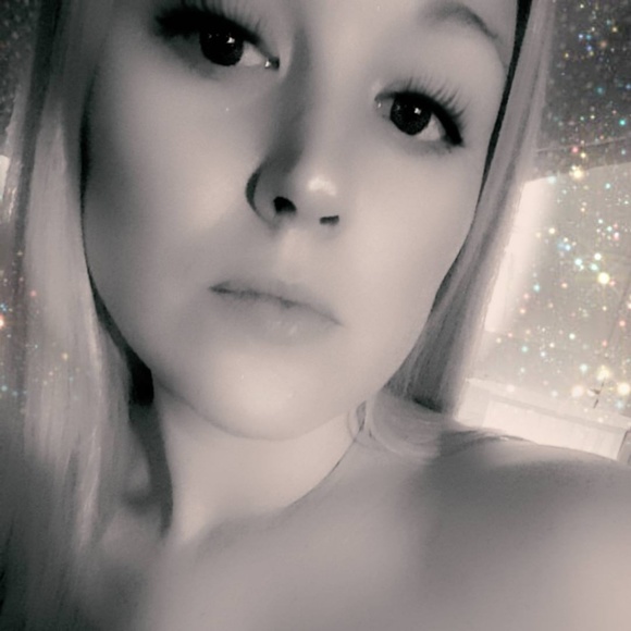 Meet your Posher, Ashley - Picture 1 of 1